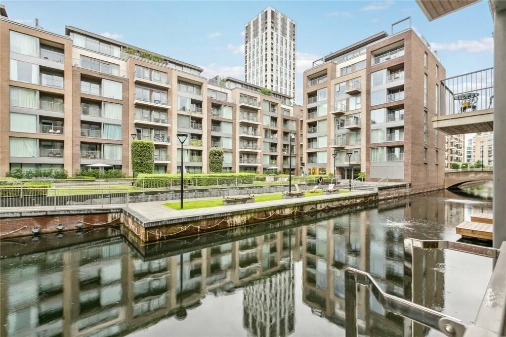 Chelsea Creek - Luxury Two Bedroom Apartment