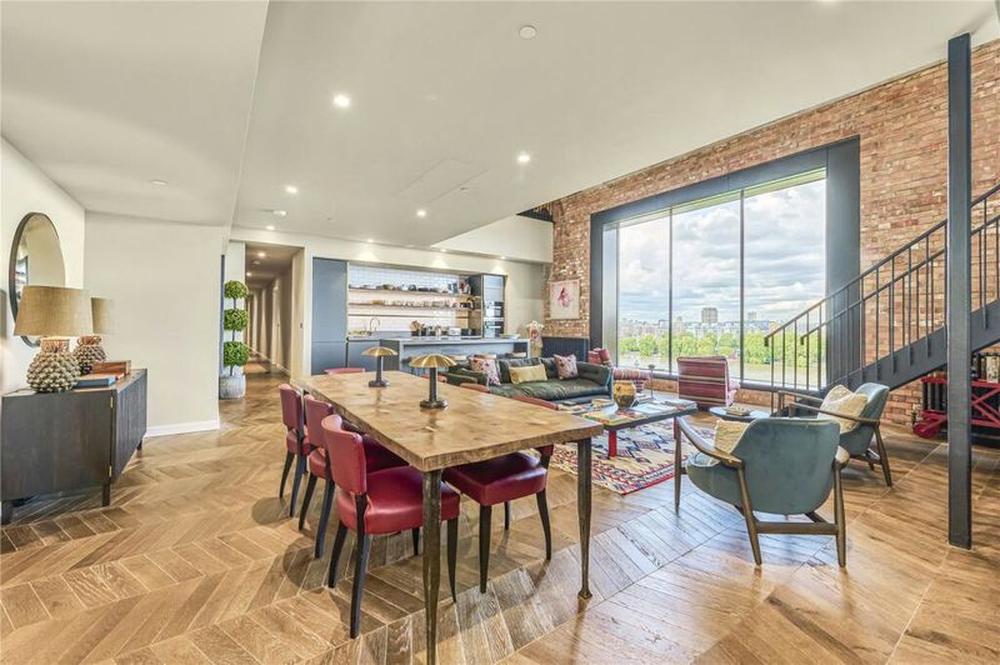 Battersea Power Station - Luxury Two Bedroom Apartment thumbnail 7