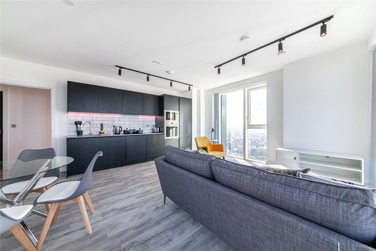 Icon Tower – Luxury One Bedroom Apartment thumbnail 3