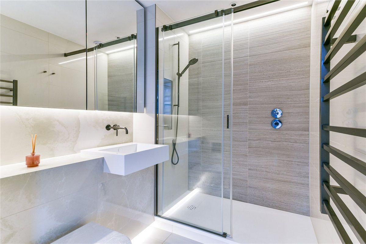 White City Living – Luxury One Bedroom Apartment thumbnail 8