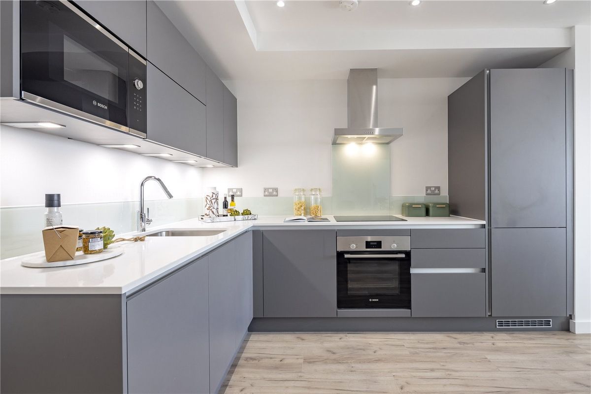 Greenford Quay – Luxury One Bedroom Apartment thumbnail 6