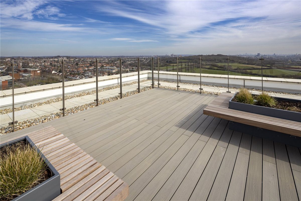 Greenford Quay – Luxury One Bedroom Apartment thumbnail 10