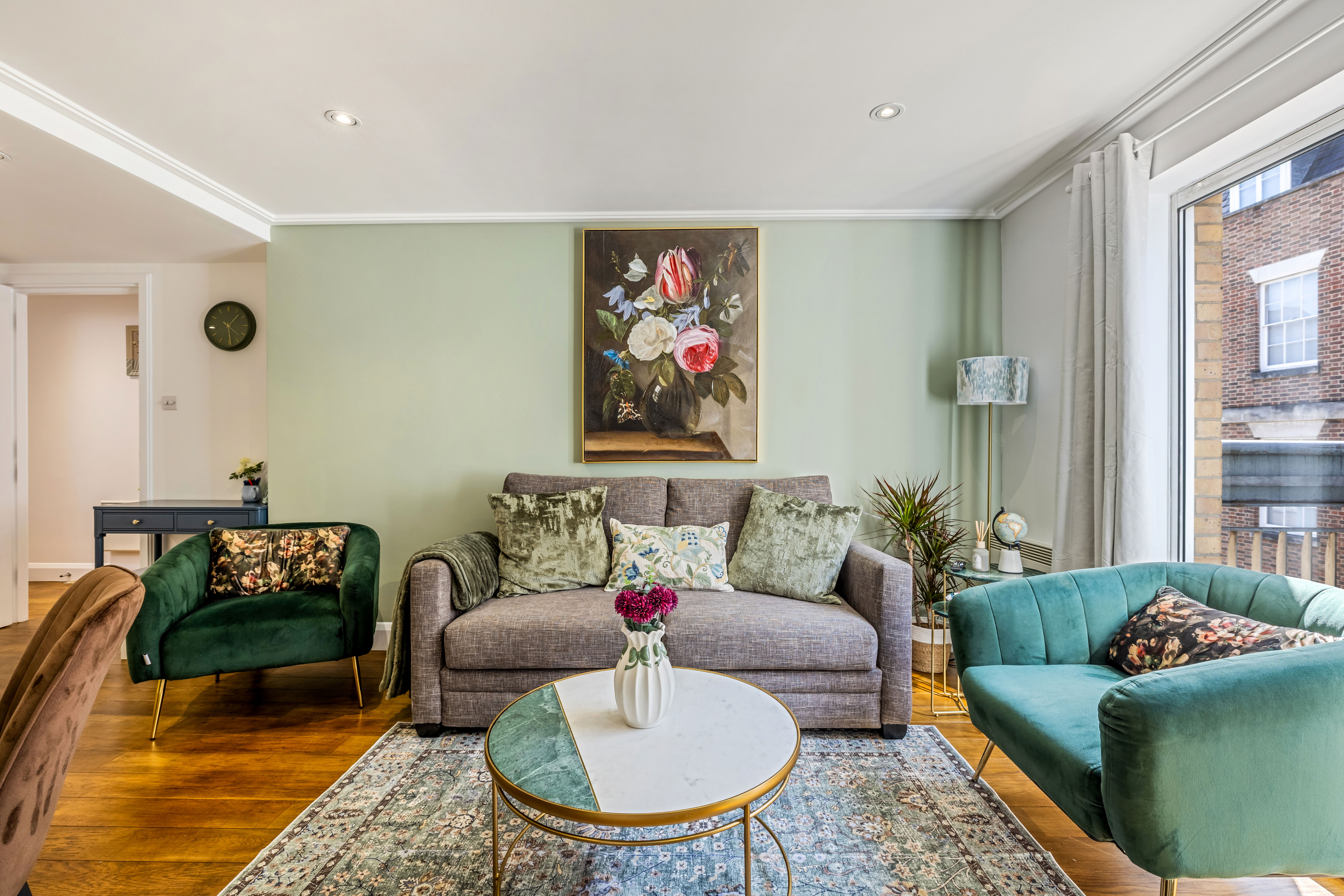 Poland Street – Luxury Two Bedroom Apartment thumbnail 5