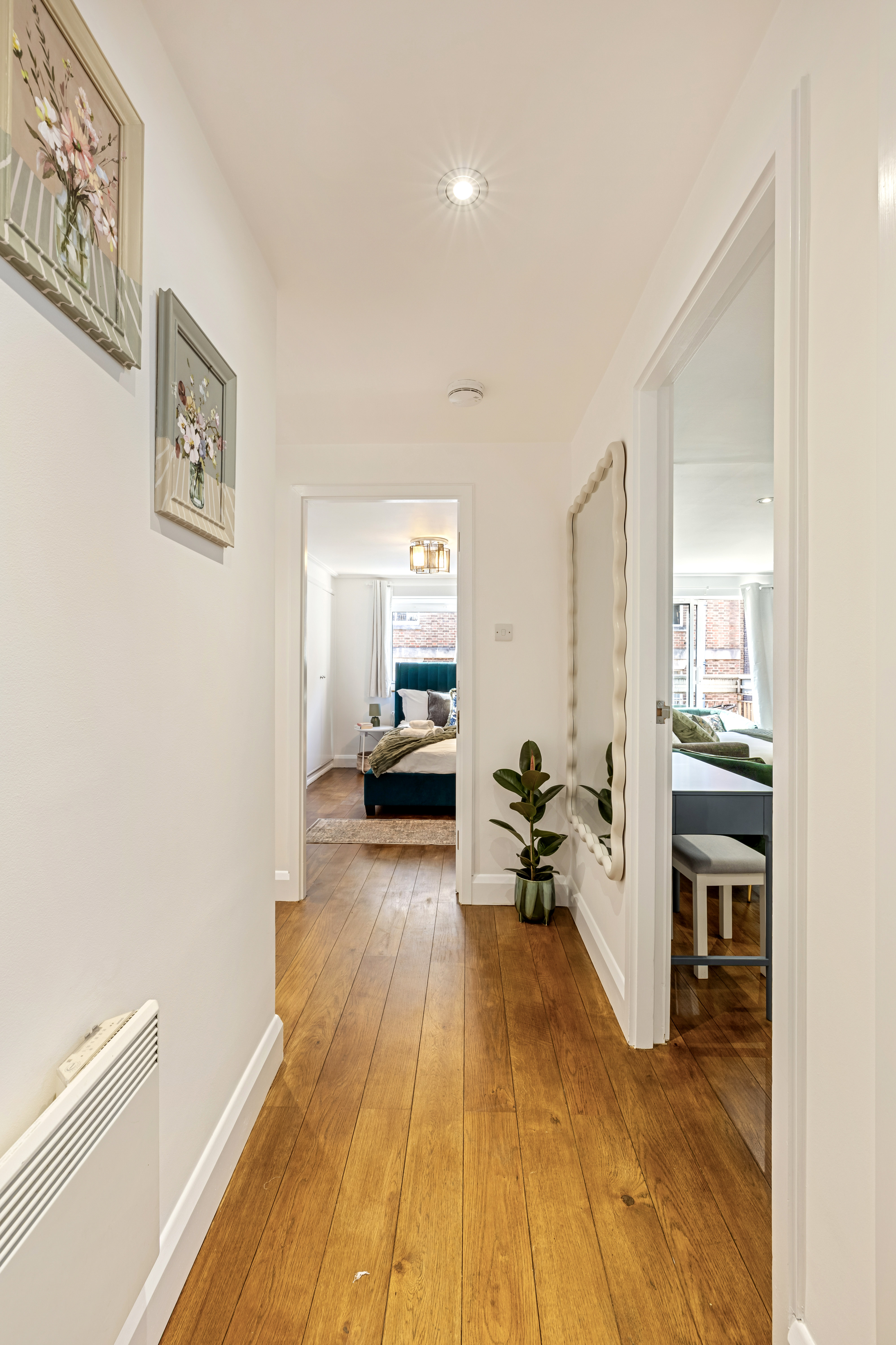 Poland Street – Luxury Two Bedroom Apartment thumbnail 19